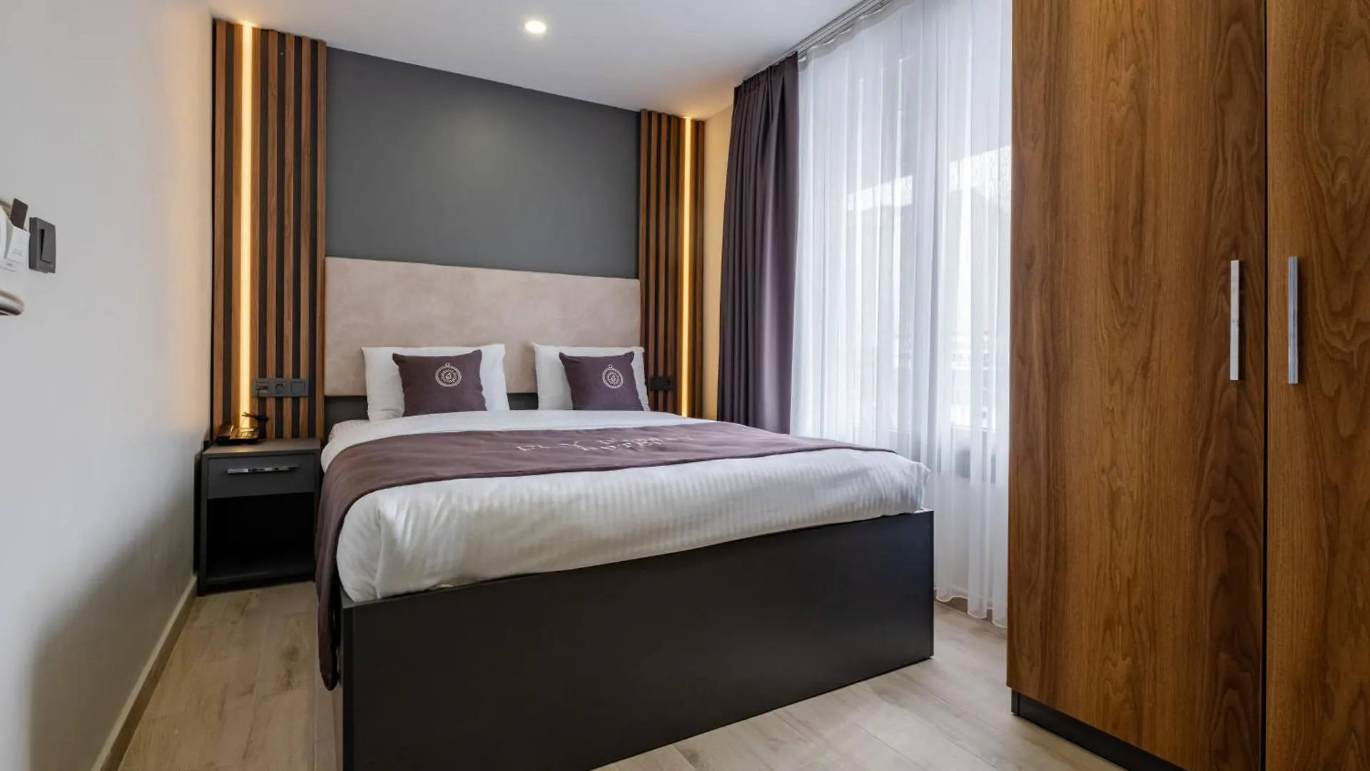 Fly Point Airport Hotel Arnavutkoy 3*,